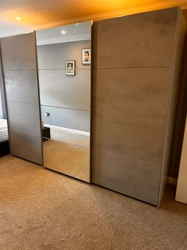 Wardrobe House Customer Delivery and installation London